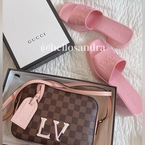 Louis Vuitton Santa Monica Crossbody Bag - Pink 🩷🧸